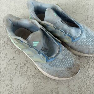 Adidas Girls size 5 tennis shoes play athletic shoes
